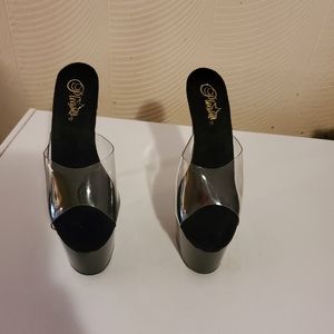 Pleasers platform heels sky high super sexy